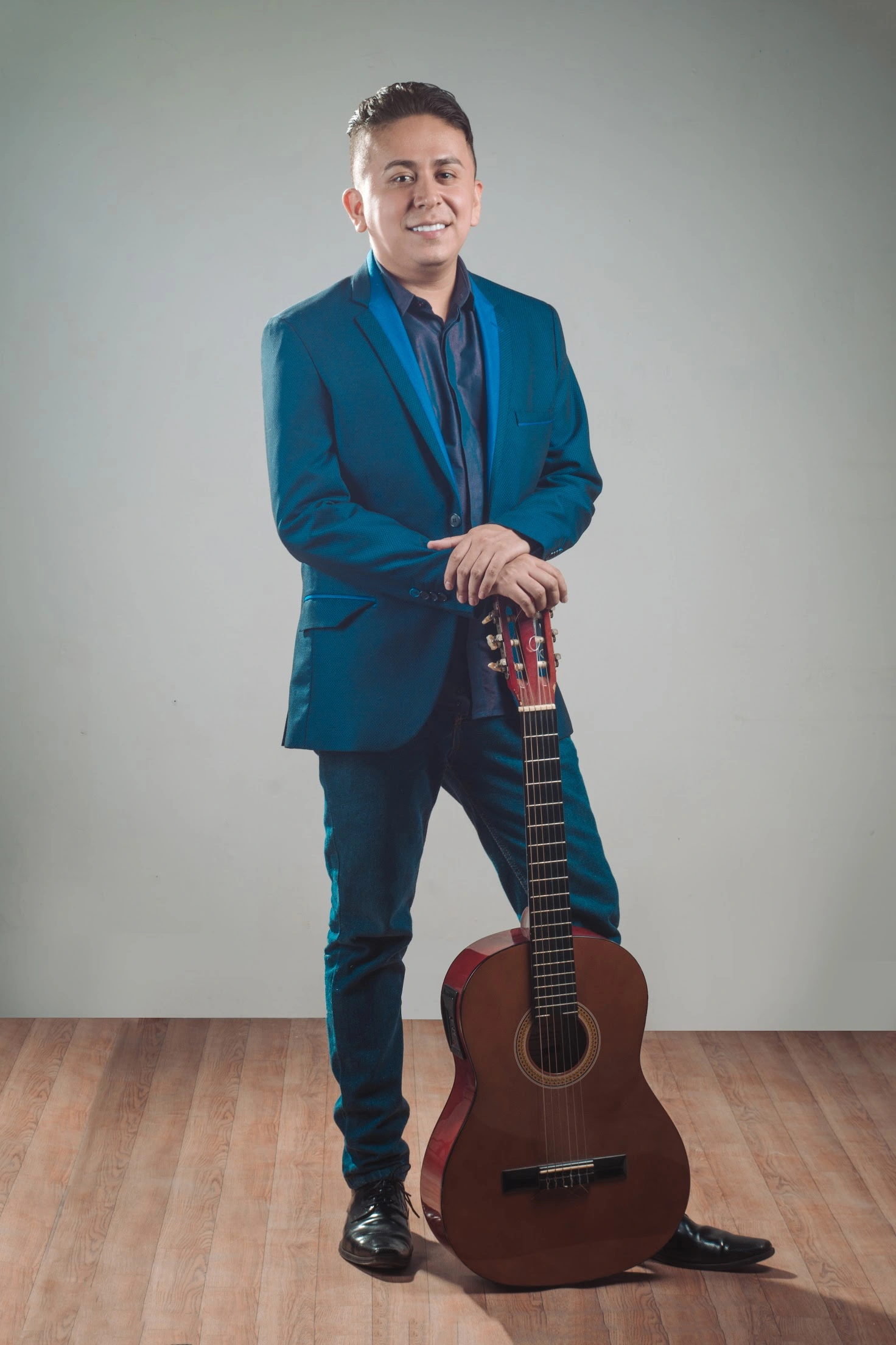 César Peña - Biografía